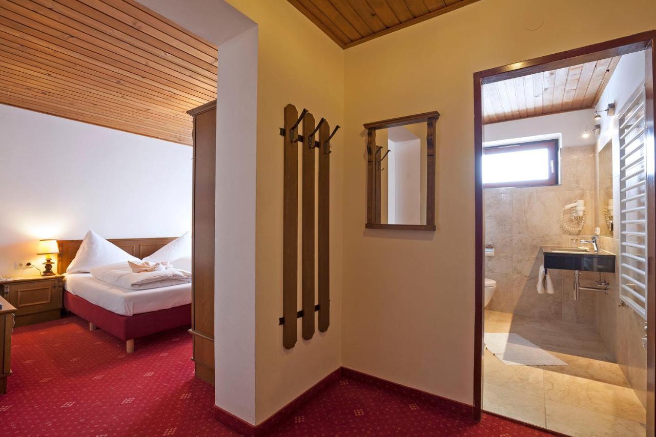 Landhotel Agathawirt Bad Goisern Exterior photo