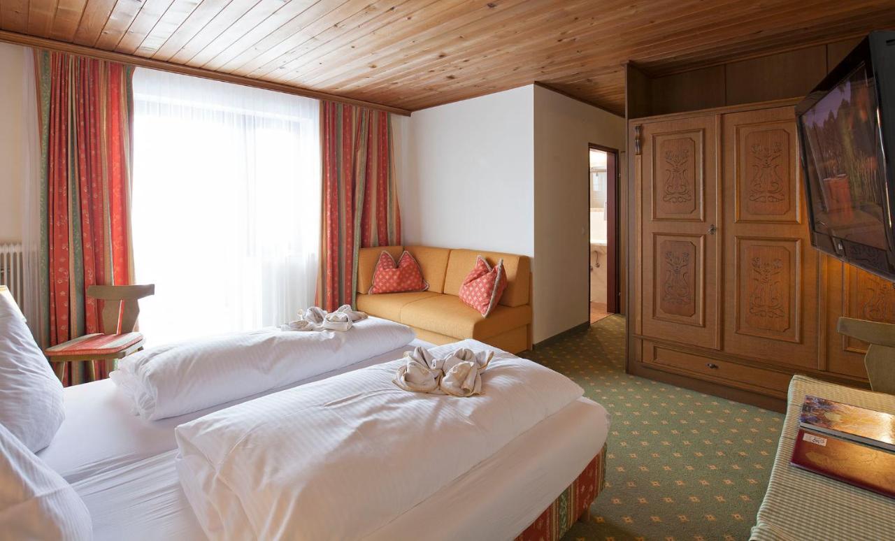 Landhotel Agathawirt Bad Goisern Exterior photo